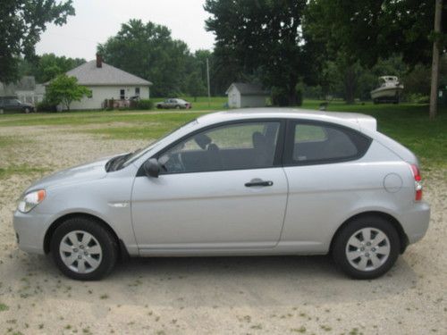 2011 hyundai accent.  42,000 miles, first owner, warranty!!