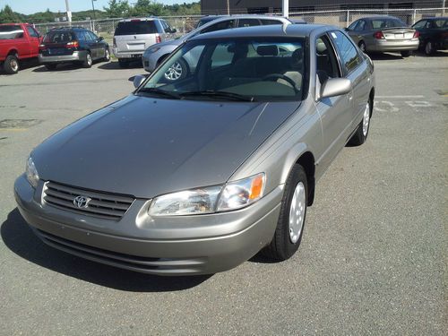 Toyota camry 2008 142k one owner. very clean - low price -