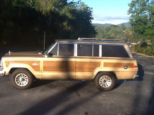 1986 mint condition 4 door gold jeep grand wagoneer