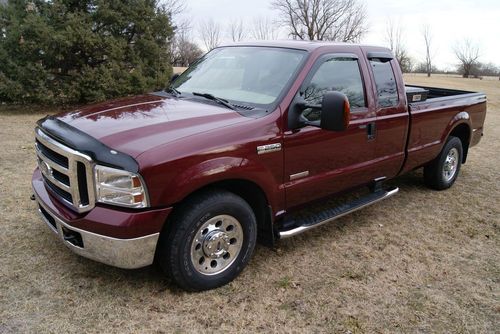 2006 ford f-250 super duty xlt extended cab 6.0l diesel 33k miles  $16,500.00