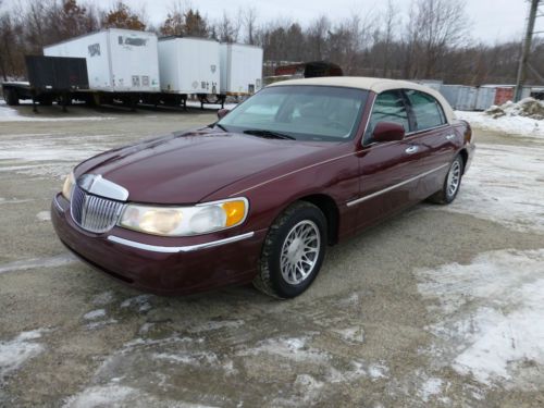 2000 lincoln town car presidential only 97k miles, loaded, autocheck, no reserve