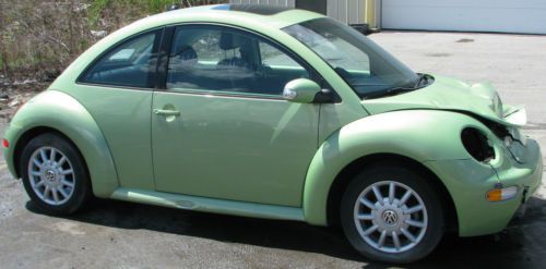 2005 volkswagen new beetle 2.0l auto for parts only salvage, wrecked, damaged
