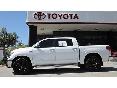 Leather,roof,20's,navi,camera,b/t,5.7 platinum,4x4,flex fuel,one owner,certified