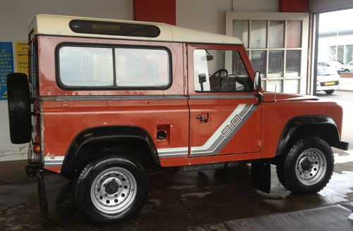 Land rover defender county 7 -seater diesel-top example-shipping service