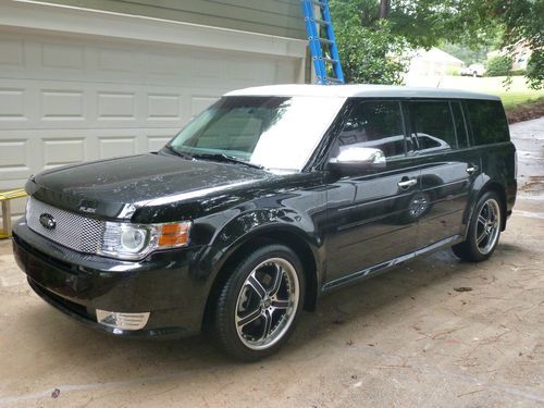 2011 ford flex limited w/ navigation, panoramic sunroof, custom wheels, + more