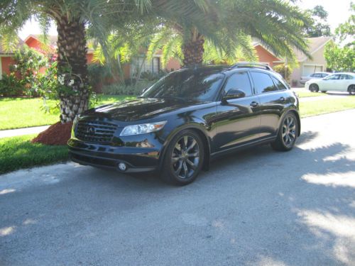 2005 infiniti fx35  fully loaded.  navigation.  70k miles.  extremely clean.