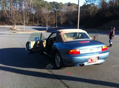1997 bmw z3 roadster convertible 2-door 1.9l with aux and ipod usb port