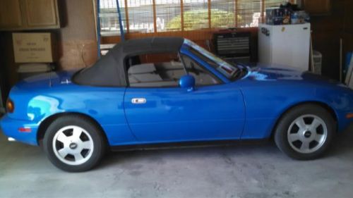 Mazda miata mx5 convertible blue 1992