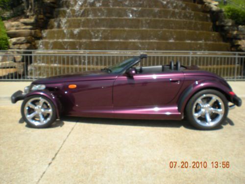 1999 plymouth prowler, only 3000 miles, showroom car