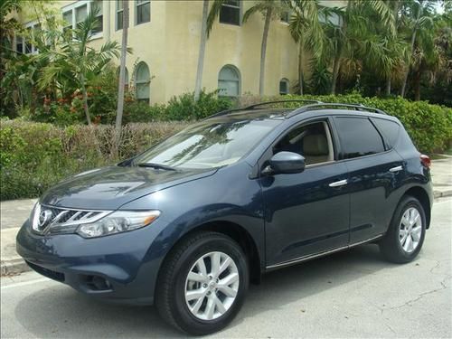 2011 nissan murano sl awd ,leather, panoramic roof, back up camera!!
