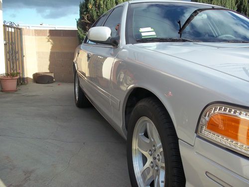 2002 ford crown victoria lx sport 4.6 v8 silver frost(gray), new shocks, wheels