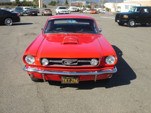 1966 ford mustang coupe - 289v8 - 5 speed transmission - daily driver