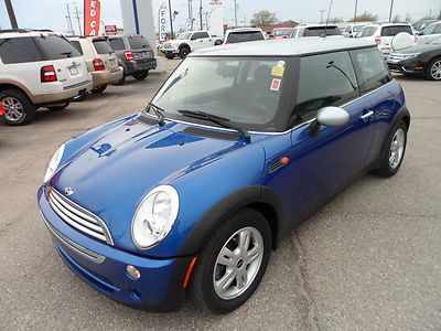 Very clean 2006 mini cooper alloy wheels great on gas