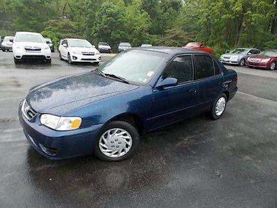 2001 toyota corolla le,no reserve one owner, no accidents, looks and runs great.