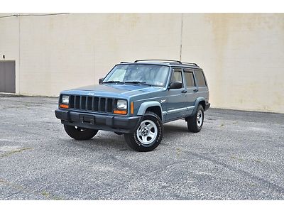 1998 jeep cherokee sport! 4.0l, auto, 4x4, low miles, must see. no reserve.