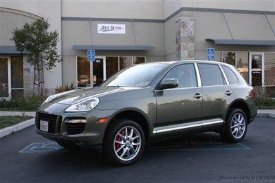 2009 porsche cayenne turbo - 33k miles  - rare olive green - one owner