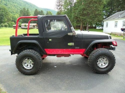 Awesome! lifted off-road rhino lined wrangler!!