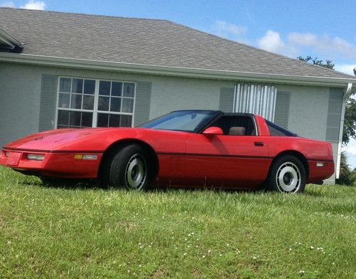 Red 1985 corvette- garage kept 85k orig