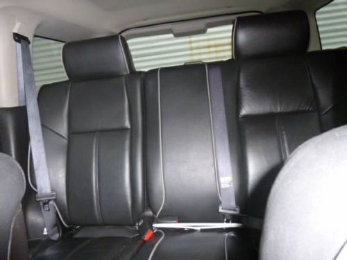 2006  hummer h3. white with black leather