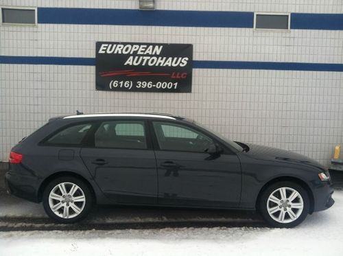 2011 audi a4 avant quattro wagon 2.0t engine panoramic roof  very clean