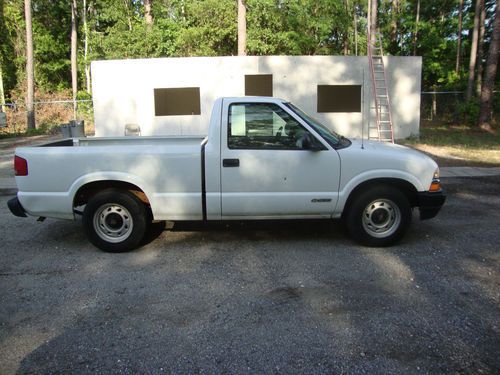 1998 chevy s10 pickup reg cab short bed 2wd only 81k miles
