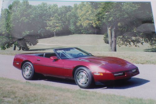 1986  corvette  convertable,with factory  hard  top.