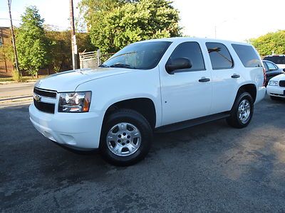 White 4x4 ls 3rd row rear air 88k hwy miles boards tow pkg ex govt nice