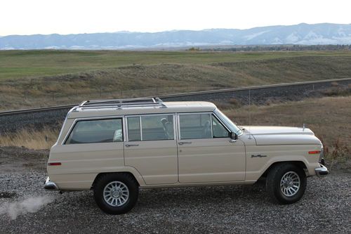 1989 jeep grand wagoneer, restored like new, rare-wood delete from the factory!!