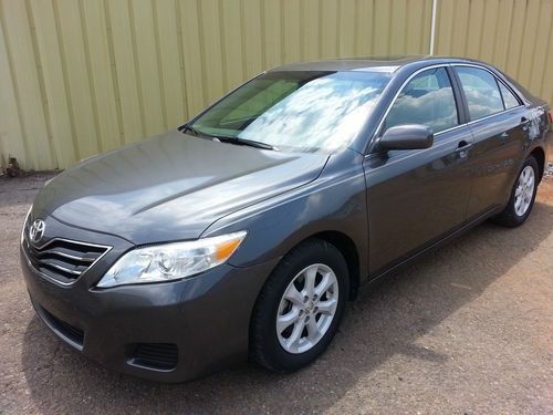 2010 toyota camry very clean