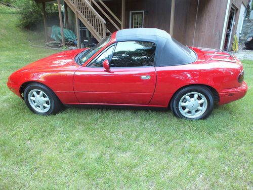 1990 mazda miata (red), 33k miles, one family owner, great condition