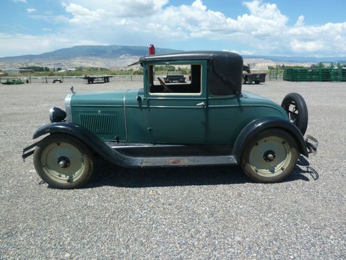 Model a  1928 chevrolet cabriola