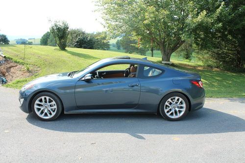 2013 hyundai genesis coupe 3.8 grand touring coupe 2-door 3.8l with 8-speed auto