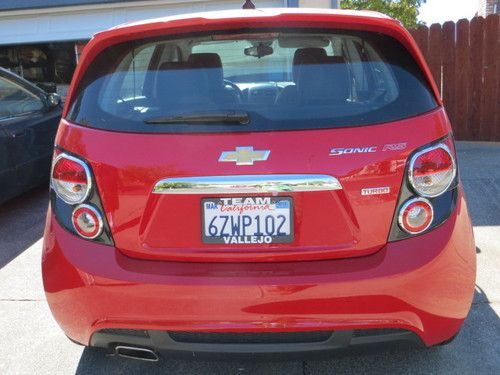 New car 800 miles chevrolet 2013 sonic 5dr rs turbo automatic, red ; napa calif.