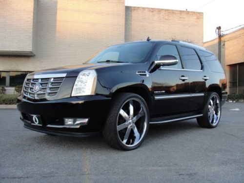2010 cadillac escalade 2wd, only 35,488 miles, 26 inch wheels, loaded