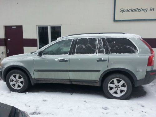 2005 volvo xc90 3rd row! booster seat!