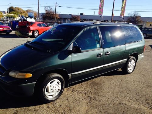 2000 dodge grand caravan - great for the family!!