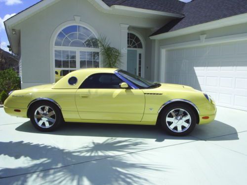 2002 ford thunderbird premium model inspiration yellow w/ hard top &amp; many extras