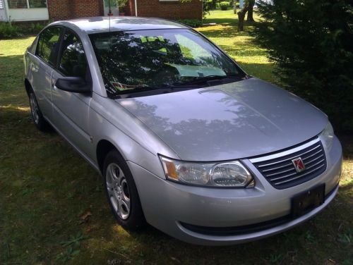2005 saturn ion only 84,000 miles clean  ! ready to go no reserve nr