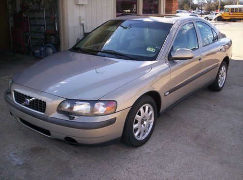 2001 volvo s60, ash gold pearl, leather, sunroof, *low price*