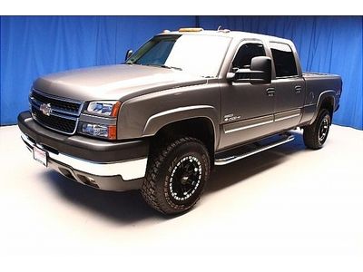 4x4 crew cab diesel 6.6l leather 4-speed a/t 4-wheel abs 4-wheel disc brakes a/c