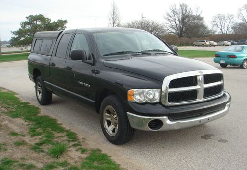2004 dodge ram 1500 extended cab w/ truck bed cap