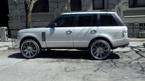 2004 range rover hse with 26" chrome rims