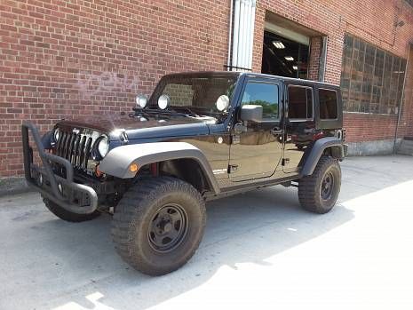 2007 jeep wrangler unlimeted with lift kit only 70k miles cheap!!!!!!