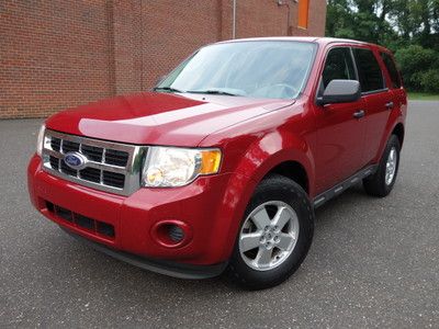 Ford escape xls fwd 2wd 4 cylinders cd-player aux input  autocheck no reserve