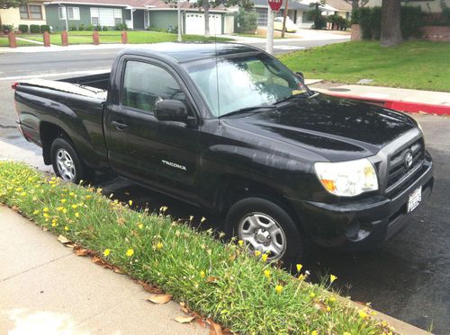 Low-mileage, excellent 2005 toyota tacoma. base standard cab pickup 2-door 4.0l