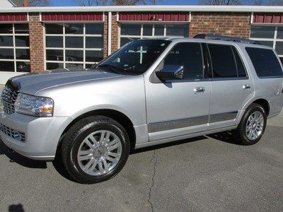 2011 lincoln navigator 4x4 fully loaded - low miles!