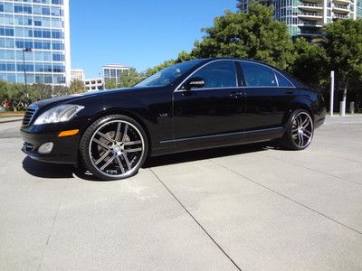 Highly optioned s600 - priced to sell - beautiful condition throughout!