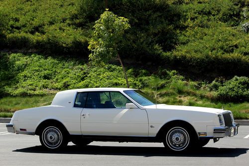 Mint cond-1983 buick riviera-23,060 miles-5.0 ltr-autocheck certified-no reserve