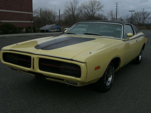 1972 dodge charger hardtop se 400,air condition,number matching, need resto,auto