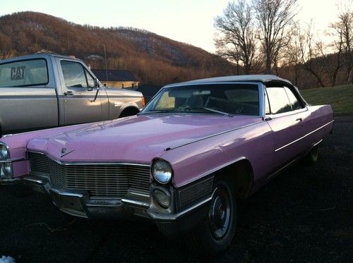 1965 cadillac coupe deville / pink cadillac